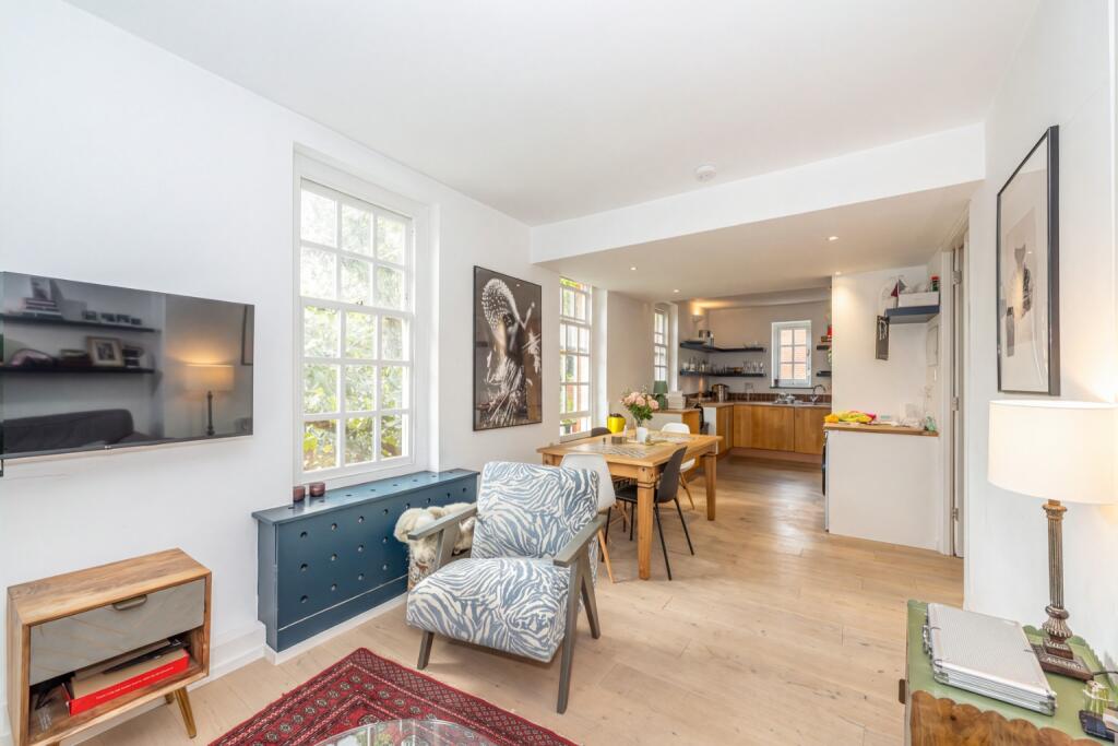 Apartment in London, Millbank Estate, Millbank - View 3