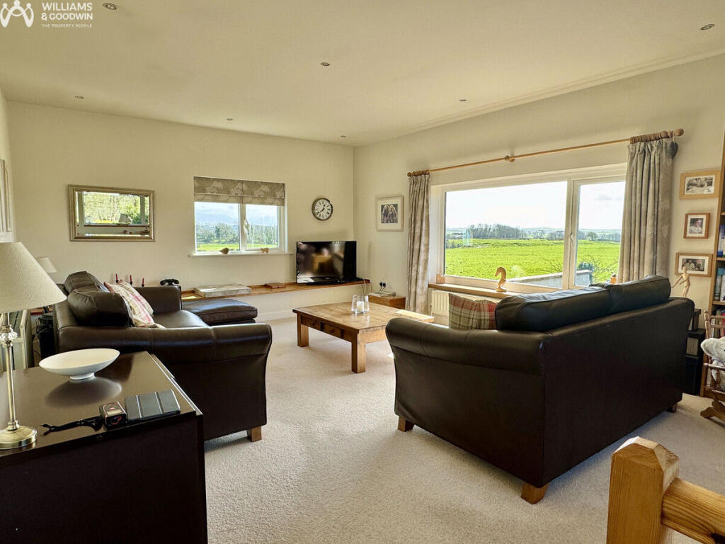 Lon Gwenfro, Llanbedrgoch, Anglesey, LL76 photo 3