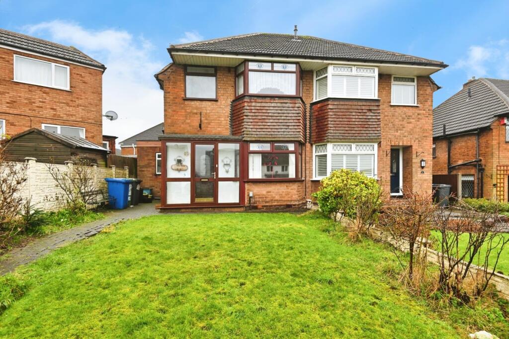 Main image of property: Hedging Lane, Wilnecote, Tamworth