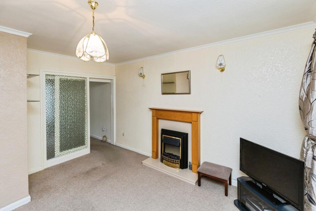 House in Llandudno, Llay - View 2
