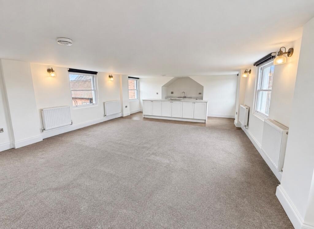 Apartment in Derby - View 2