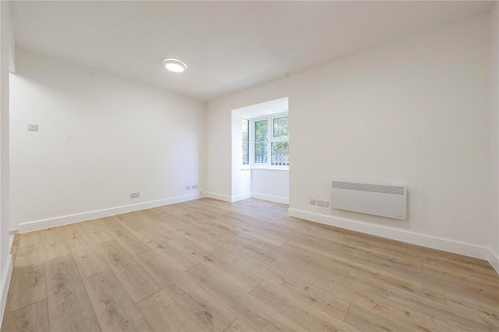 Apartment in London, Yiewsley - View 4