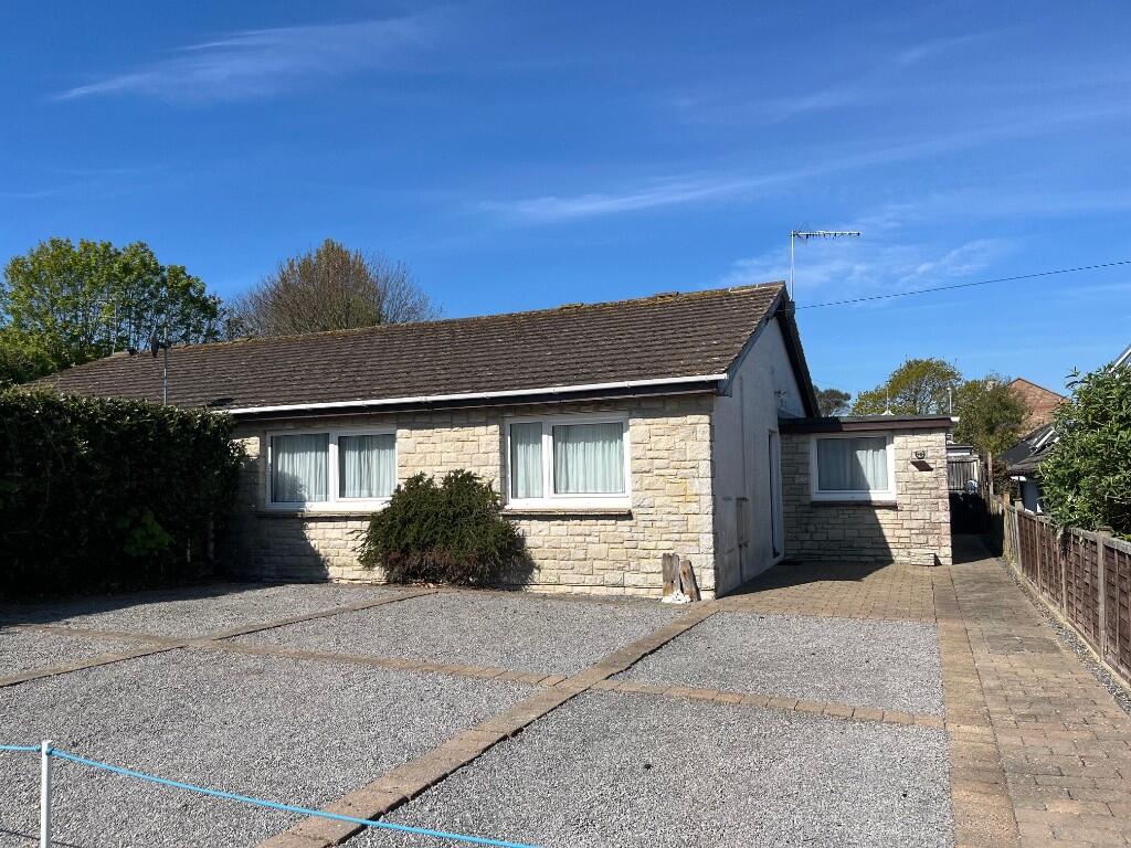 3-bed bungalow on Hill View Road, Swanage, Dorset, BH19, £375,000