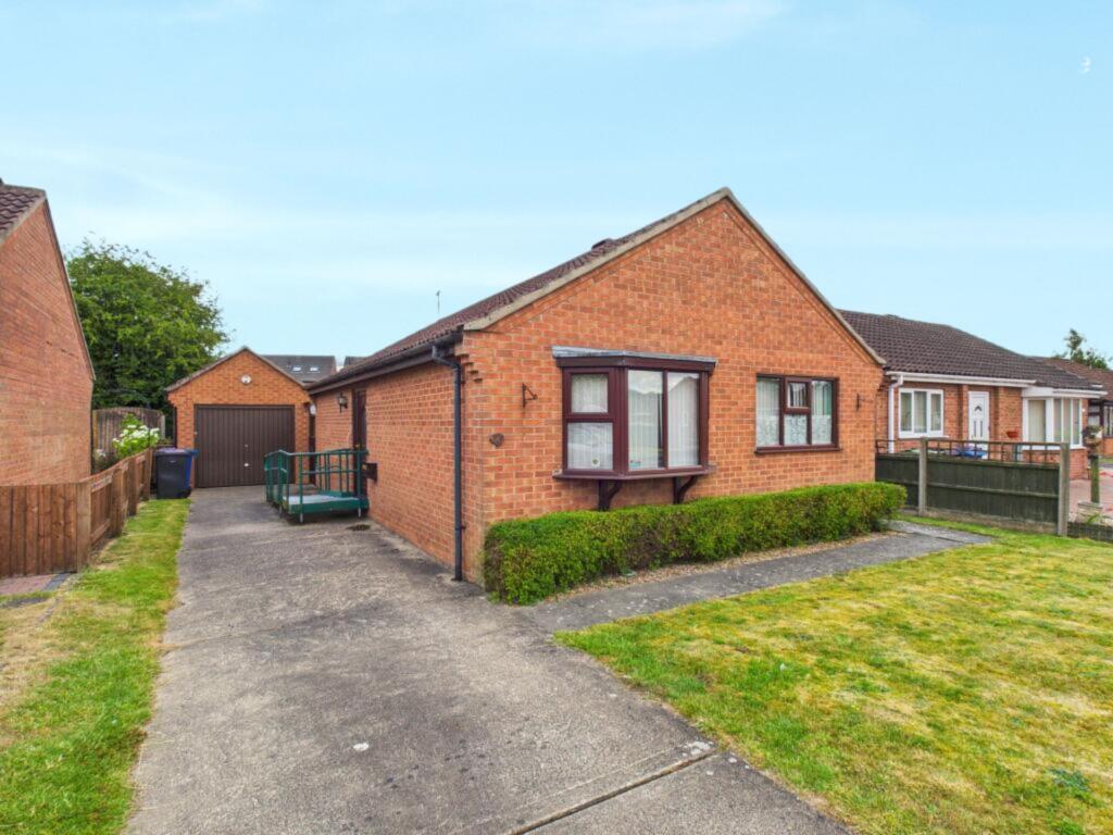 2-bed bungalow on Charlotte Close, Market Rasen, LN8, £195,000