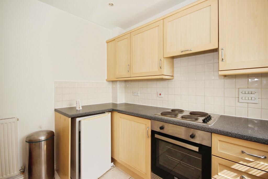Desdemona Avenue, Heathcote, Warwick photo 4