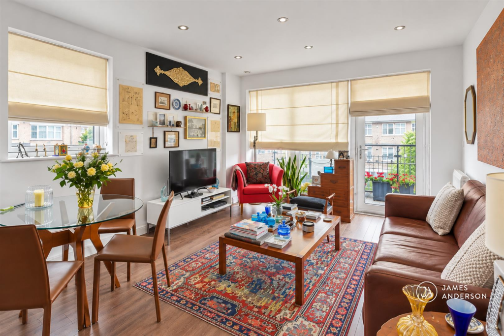 Main image of property: Roehampton Lane, Putney, SW15