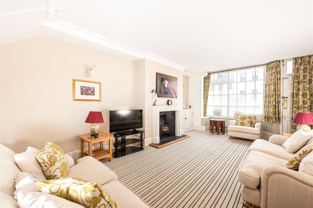 Bedford Street, Woburn, Milton Keynes, Bedfordshire, MK17 photo 4