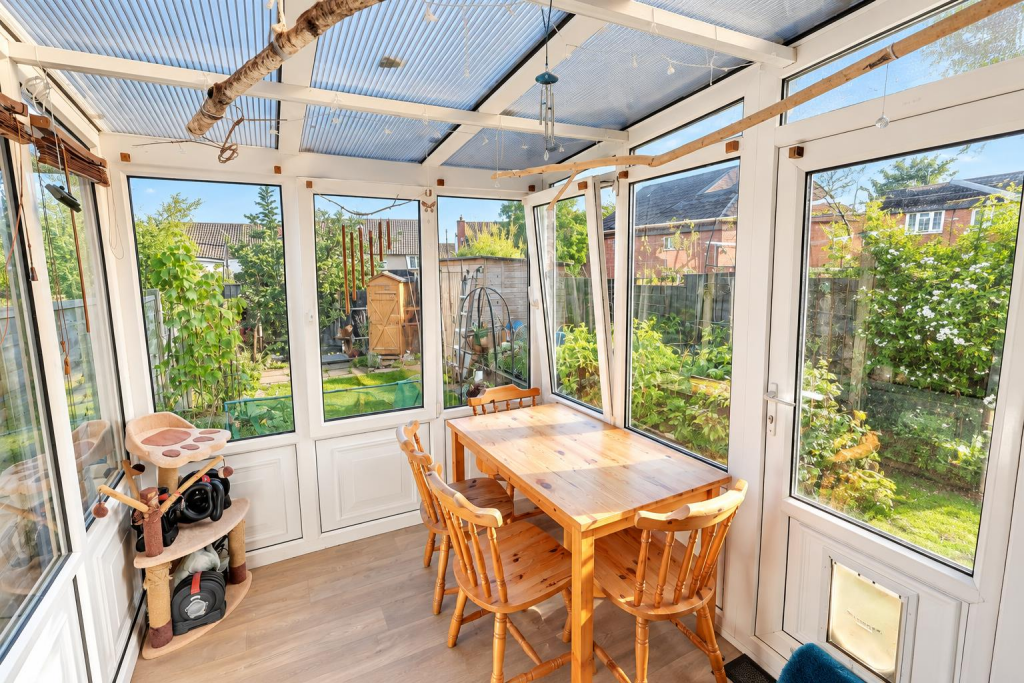 House in Gloucester - View 5