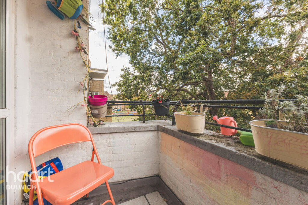 Apartment in London - View 5