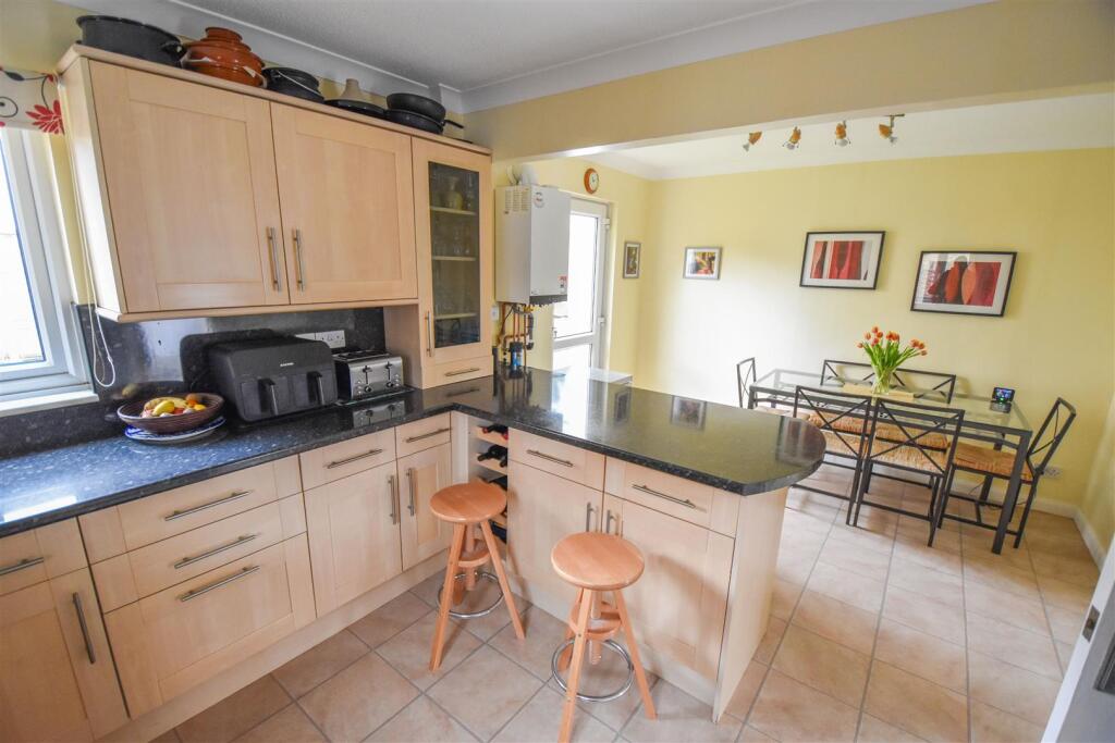 House in Epping Forest, Marden Ash, Ongar - View 4