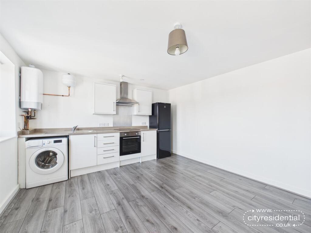 Apartment in Liverpool, Vauxhall - View 3