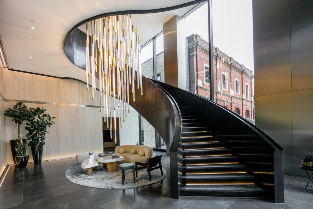 Apartment in London - More