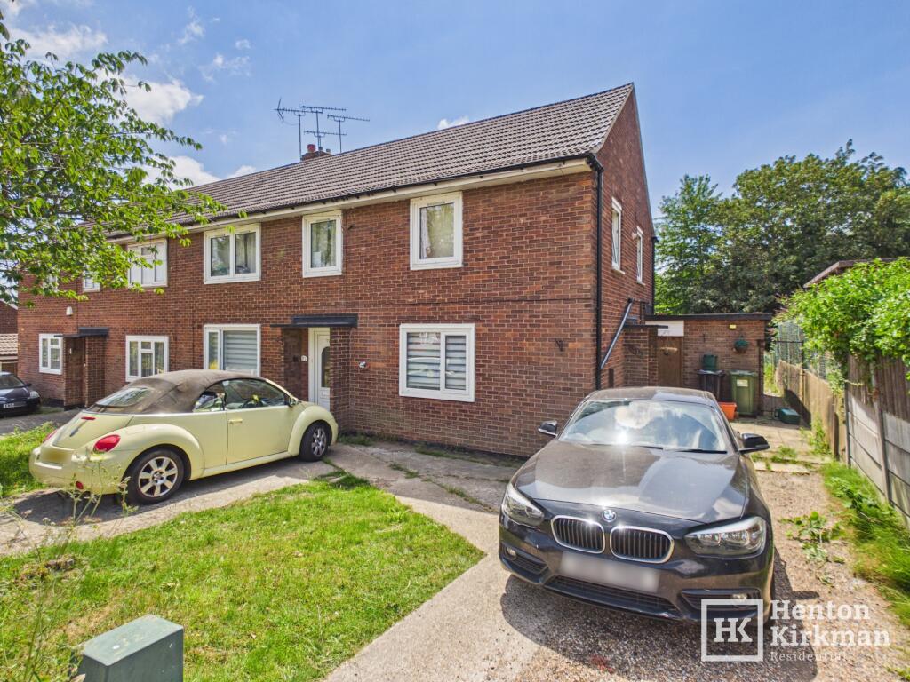 Main image of property: Langham Crescent, Billericay, Essex, CM12 9RF