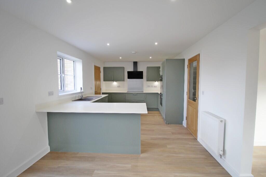 Keston Road, Pinchbeck, PE11 photo 4