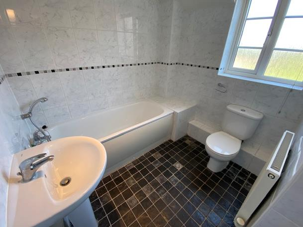 Apartment in Northampton - View 5