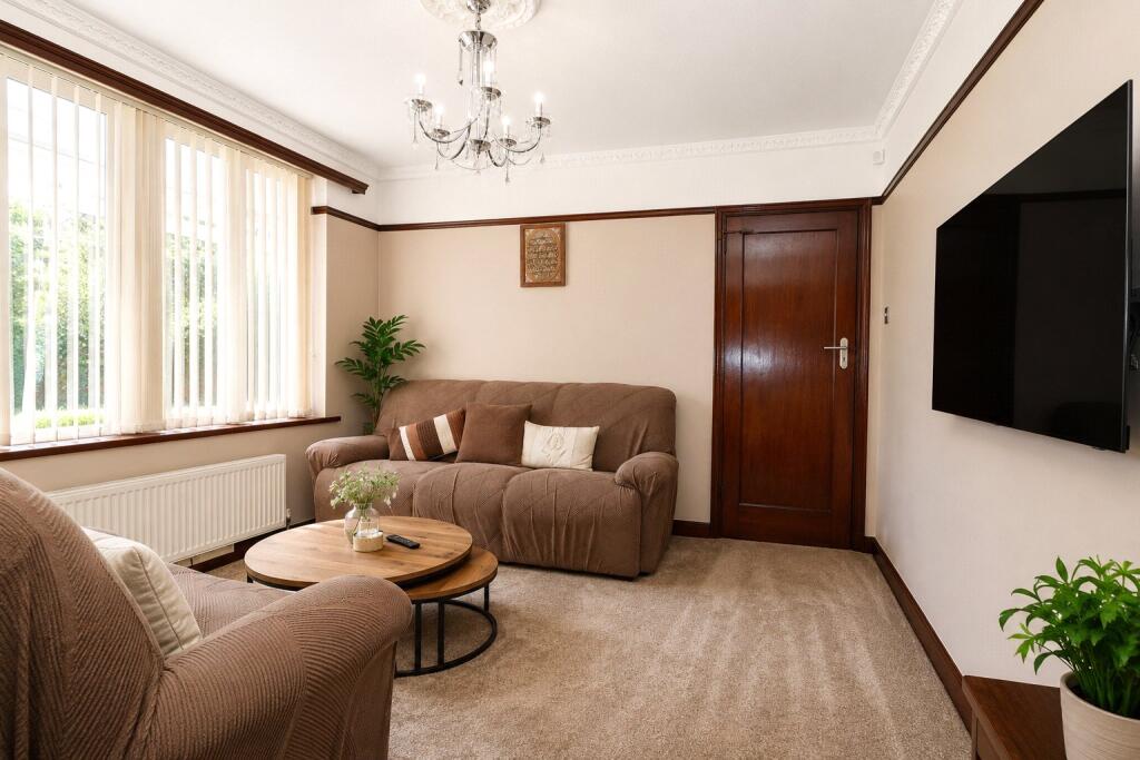 House in Woking, Surrey - View 5