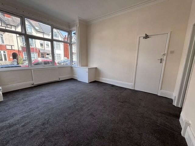 Apartment in Birmingham, Acocks Green - View 3