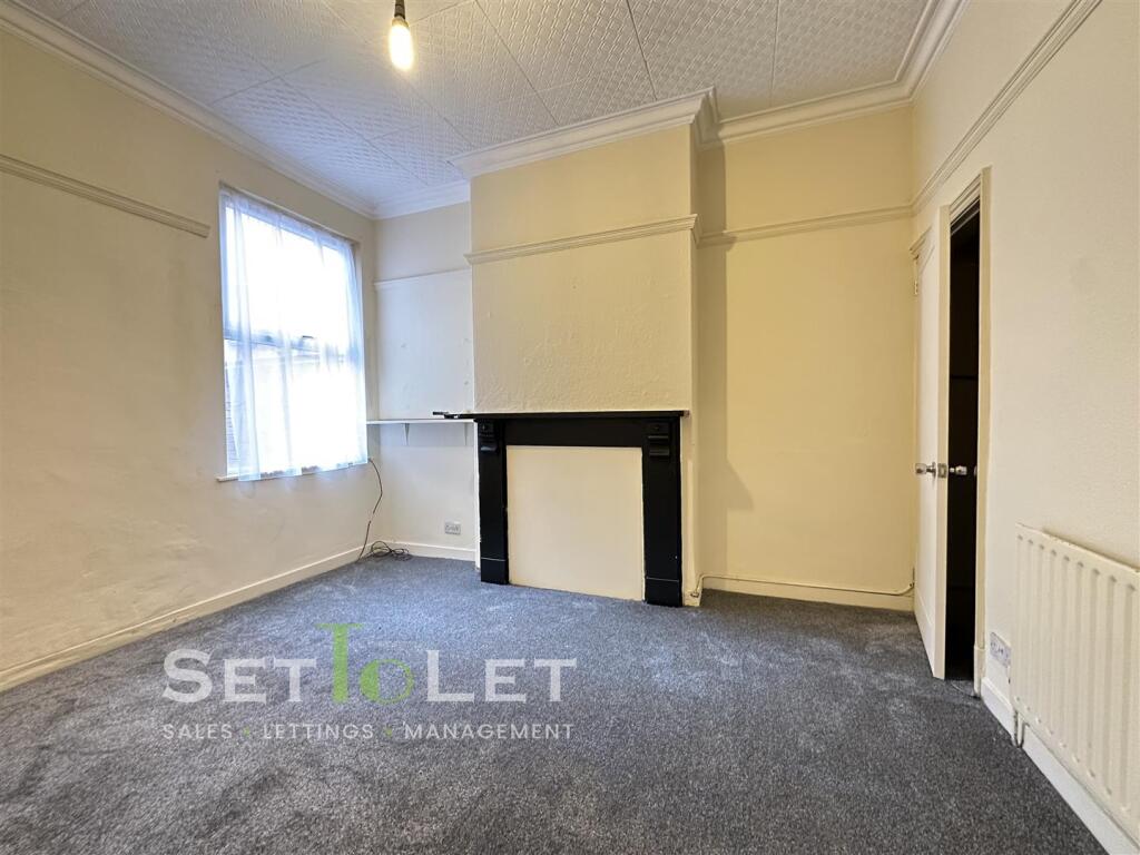 House in Leicester - View 5