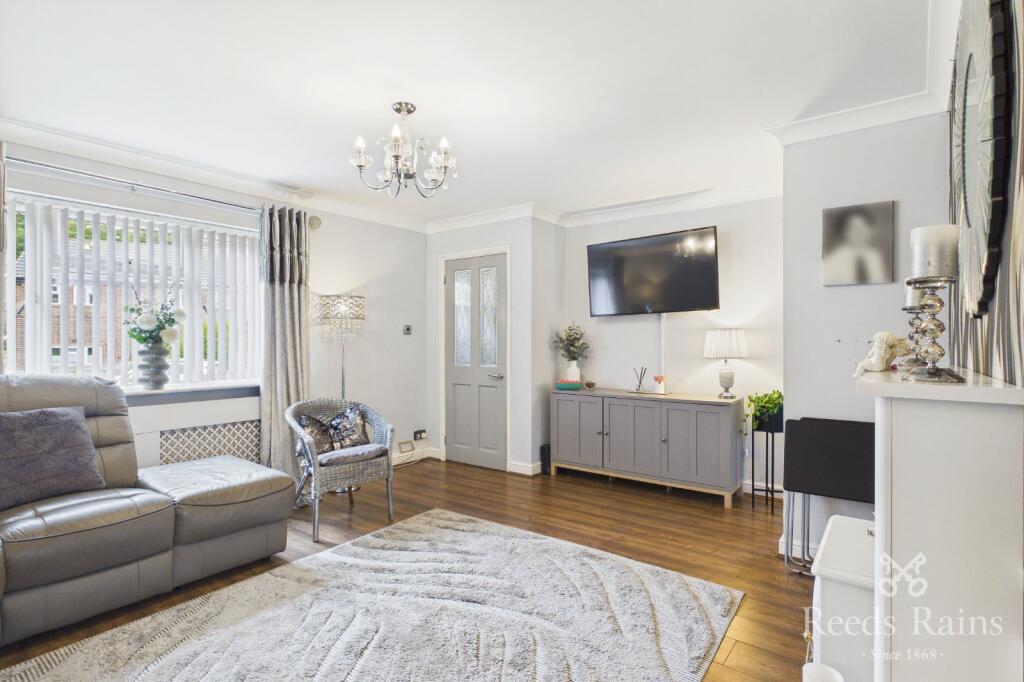 Dodworth Drive, Wakefield, West Yorkshire, WF2 - View 3