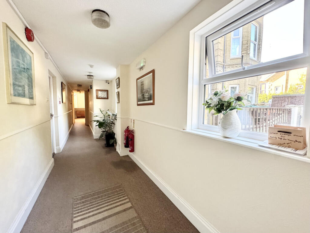 West Hill Road, Ryde, PO33 - View 3