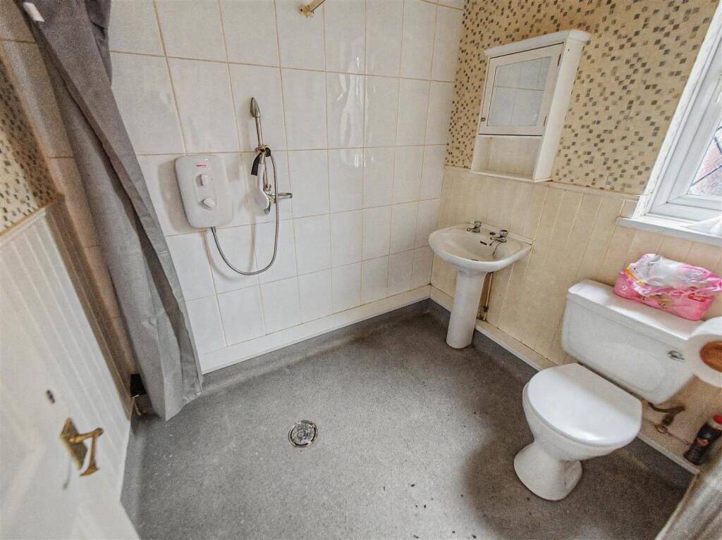 House in Sunderland - View 5
