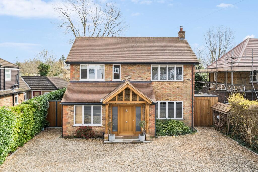 Main image of property: Cross Lanes, Chalfont St Peter, SL9