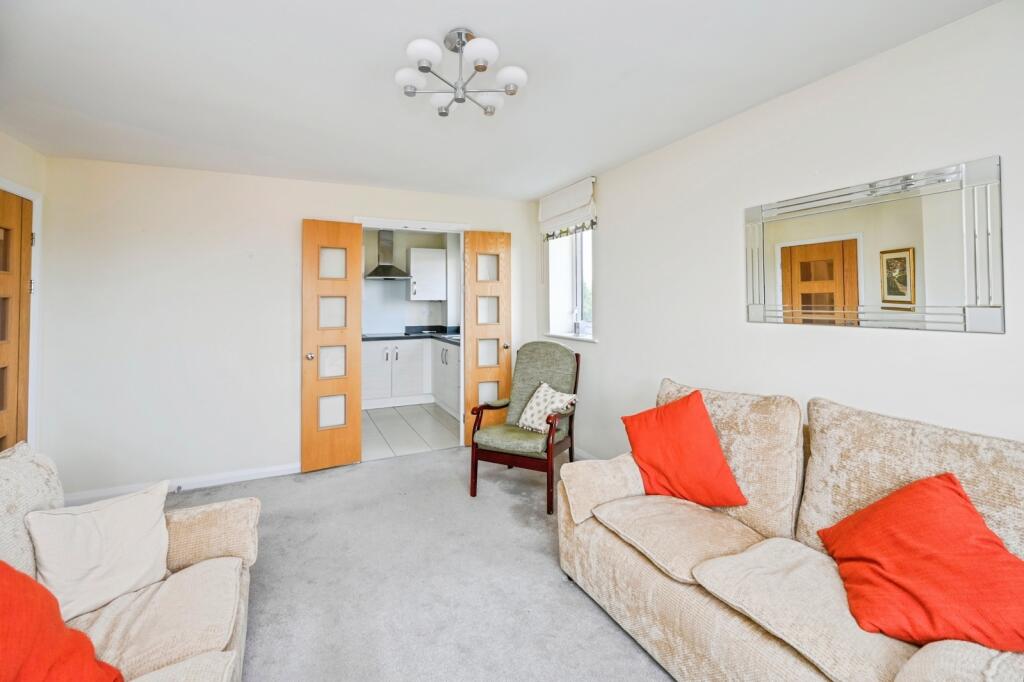Apartment in Preston - View 5