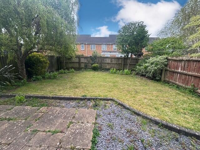 6 bedroom house for rent