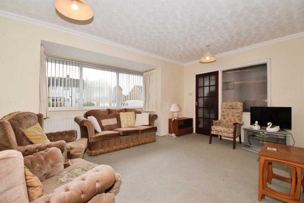 Ash Tree Road, Oadby, Leicester photo 3