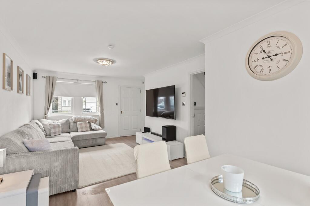 1 Meadow Court, Denny, Falkirk, FK6 6JU photo 3