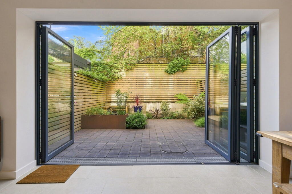 House in London - More