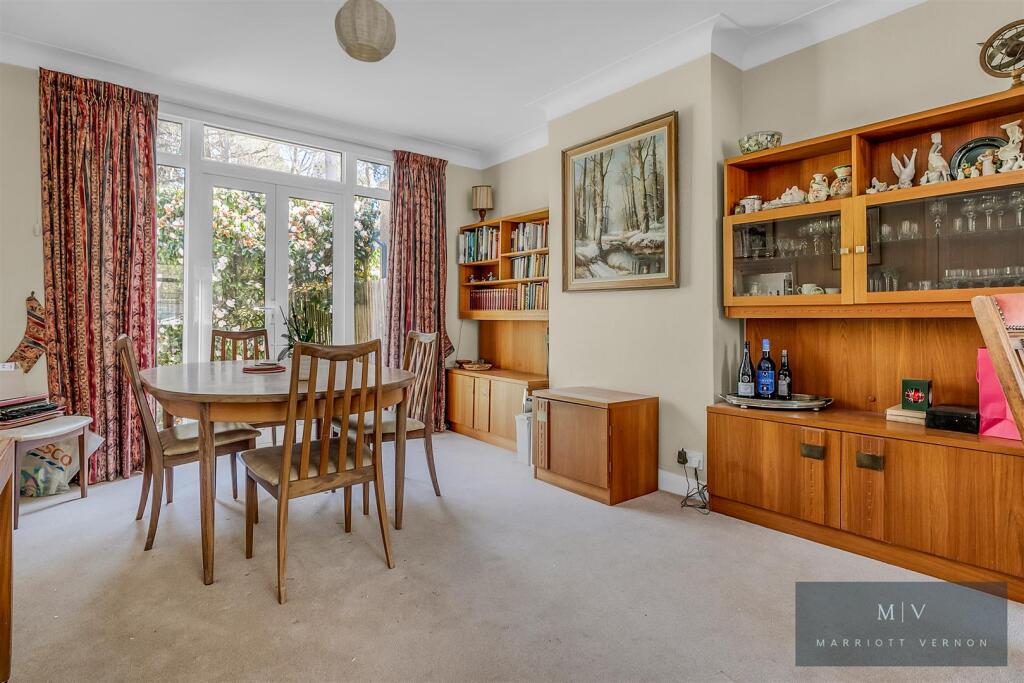 House in London, Shirley - View 3
