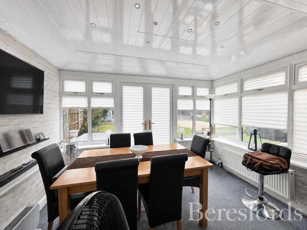 House in London, Harold Hill - View 4