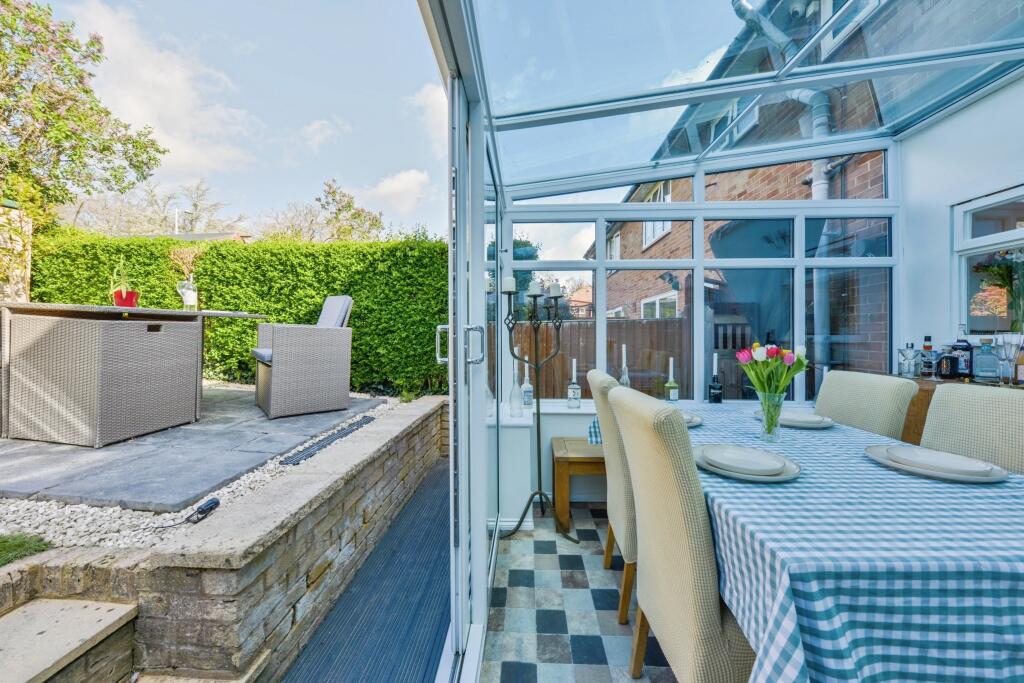Additional image 10 of Knightsfield, Welwyn Garden City, AL8