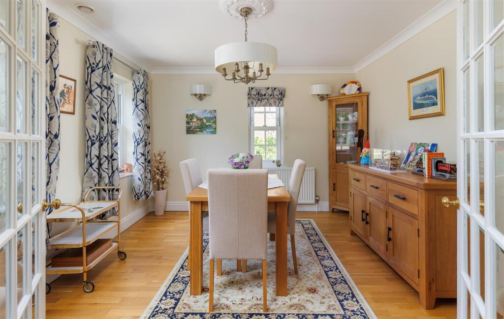 House in Northwood, Isle of Wight - More