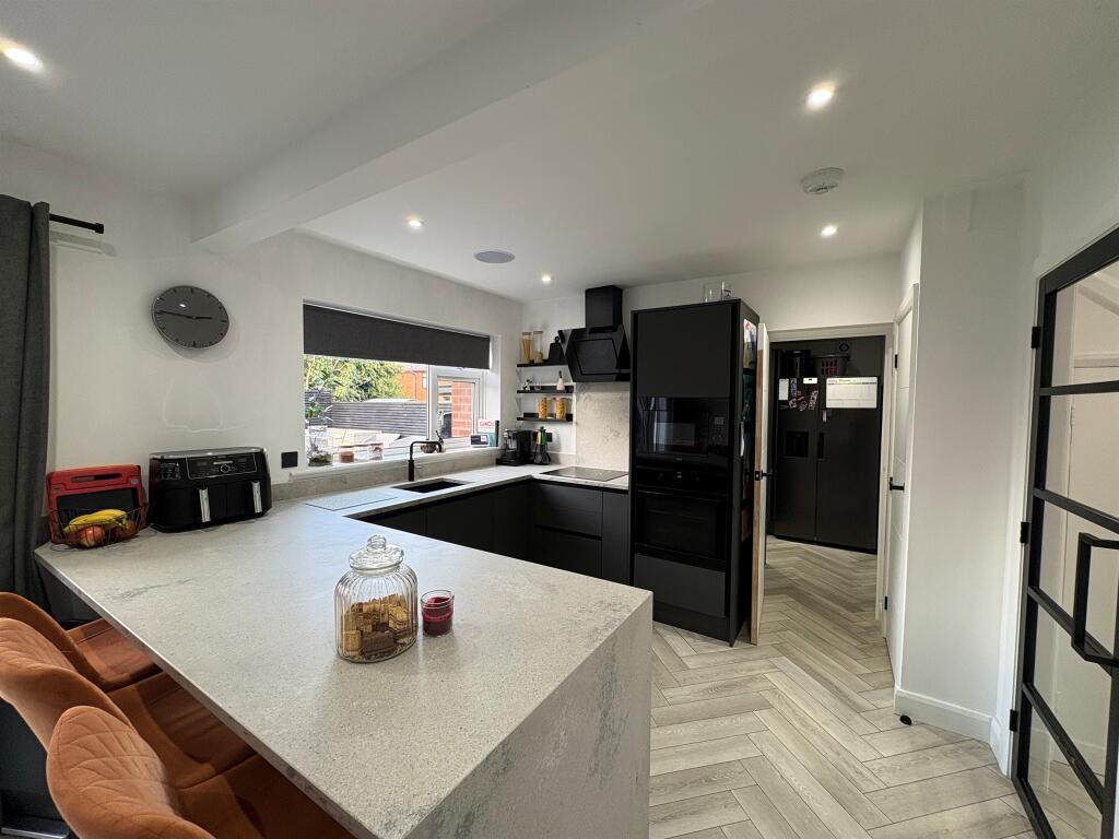 House in Frodsham, Bradley - View 4