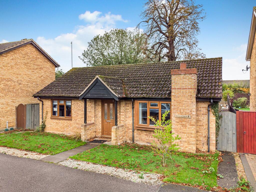 2-bed bungalow on 26, Chestnut Close, Sawtry, Cambridgeshire., £330,000