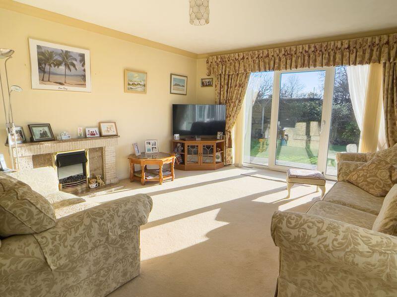 15, Whitelands photo 4