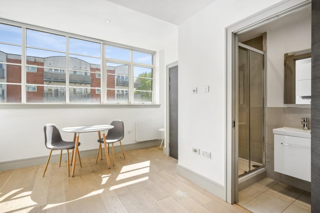 Apartment in London - View 2