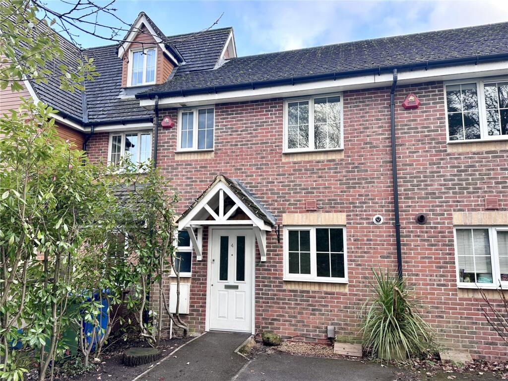 Main image of property: Guillemont Fields, Farnborough, Hampshire, GU14