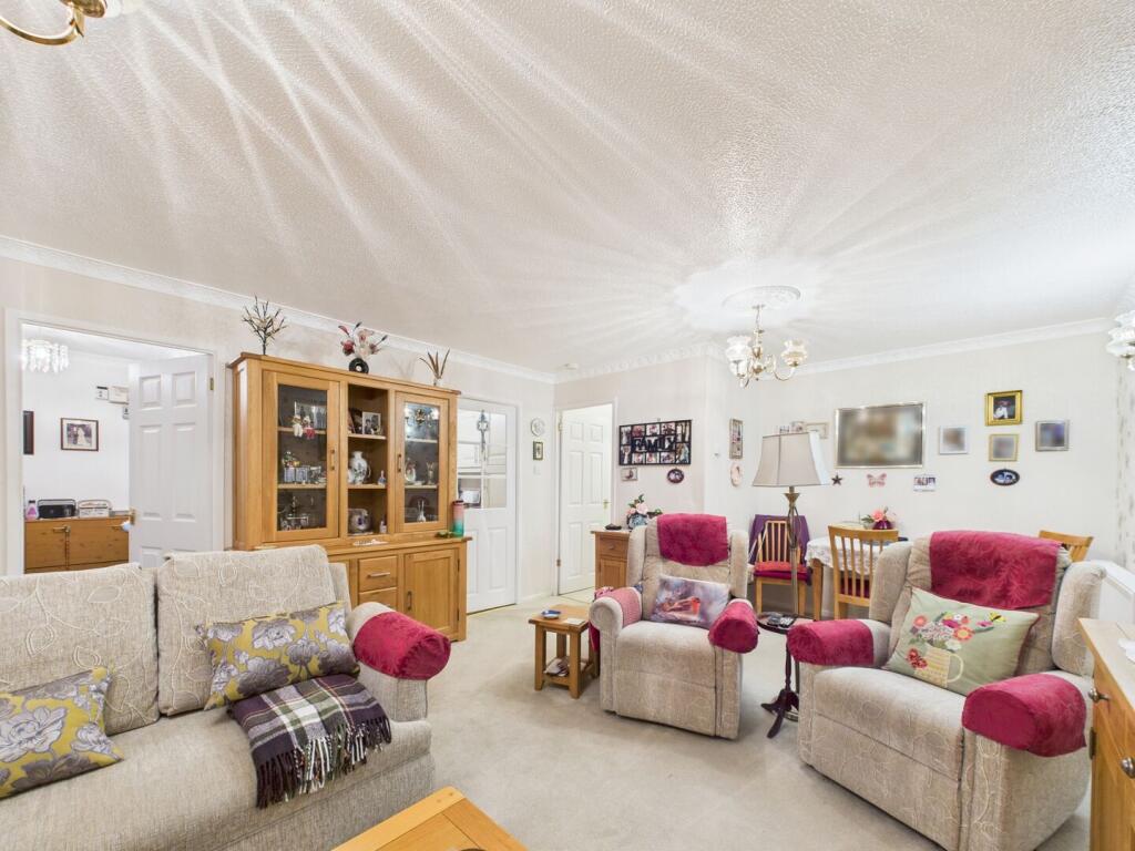 House in Wolverhampton - View 4