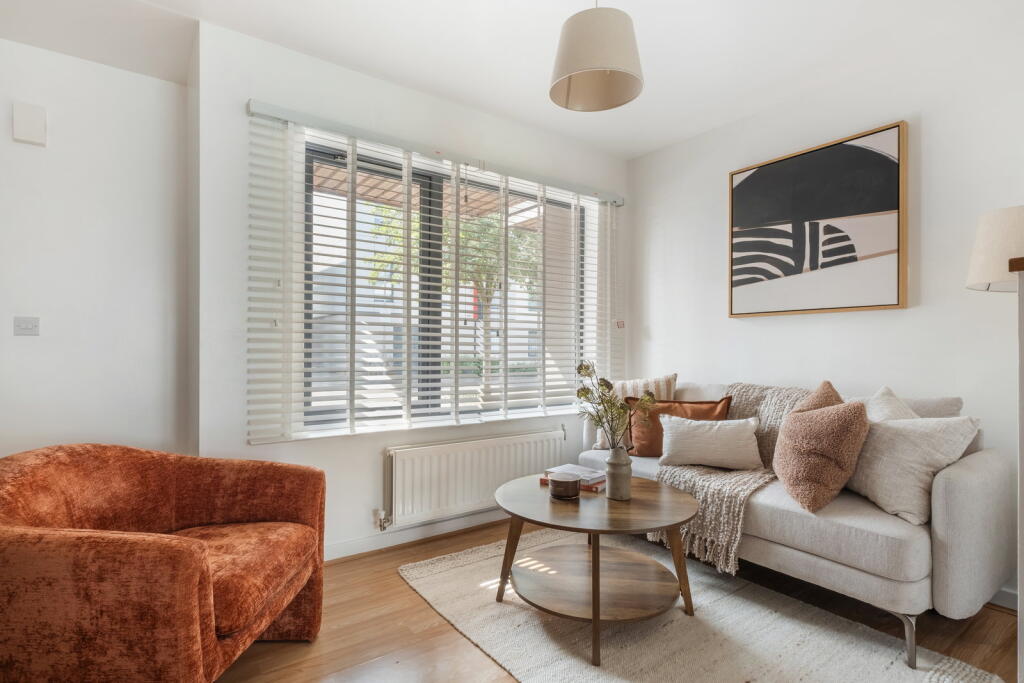 House in London - View 3