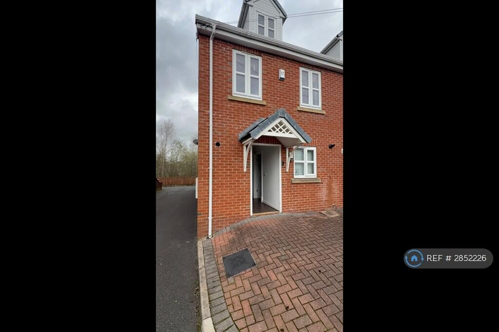 Main image of property: Bridges St, Manchester, M46