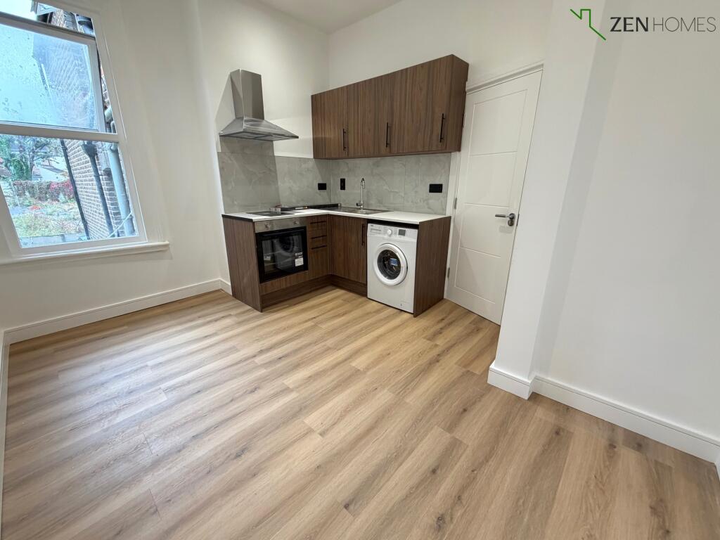 Apartment in London - View 4