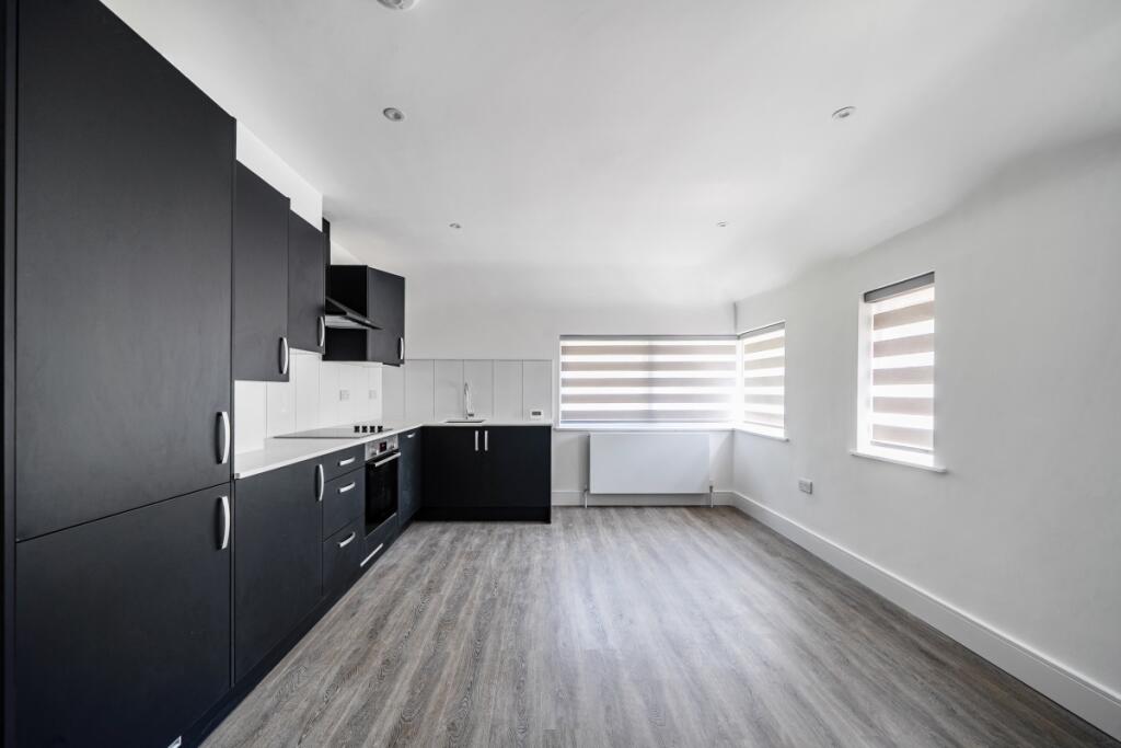 Apartment in London - View 5
