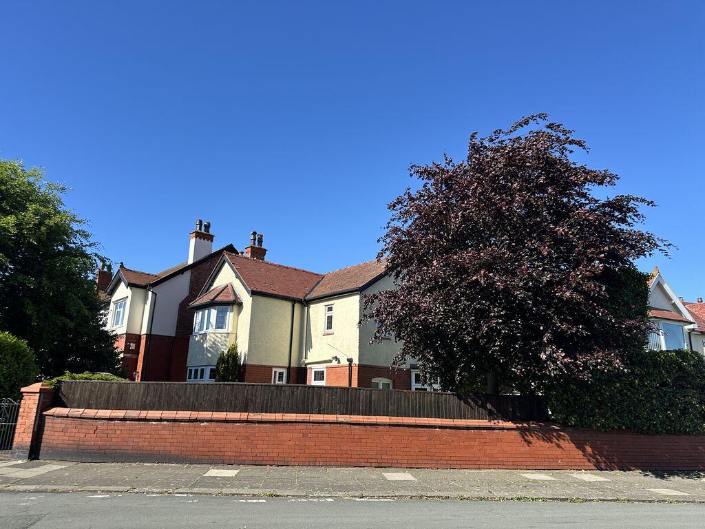 Salford Road, Southport photo 3