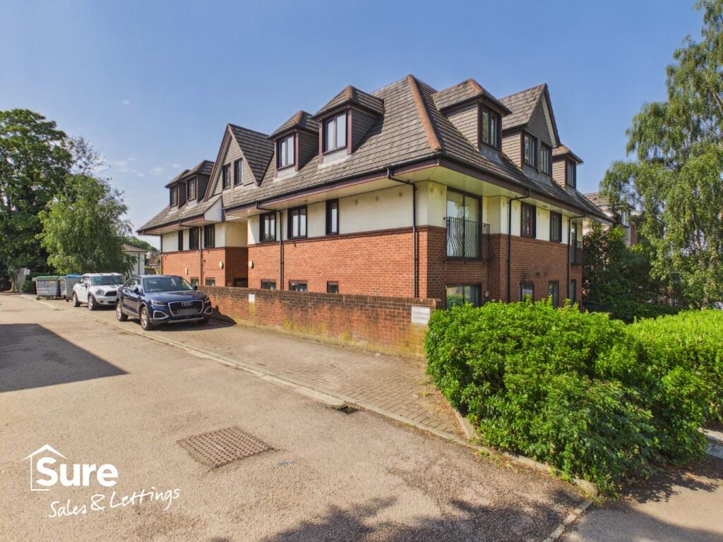 Main image of property: 168 Queensway, Hemel Hempstead, Hertfordshire, HP2