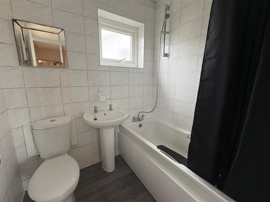 Additional image 11 of Old Road, Horton Bank Top, Bradford