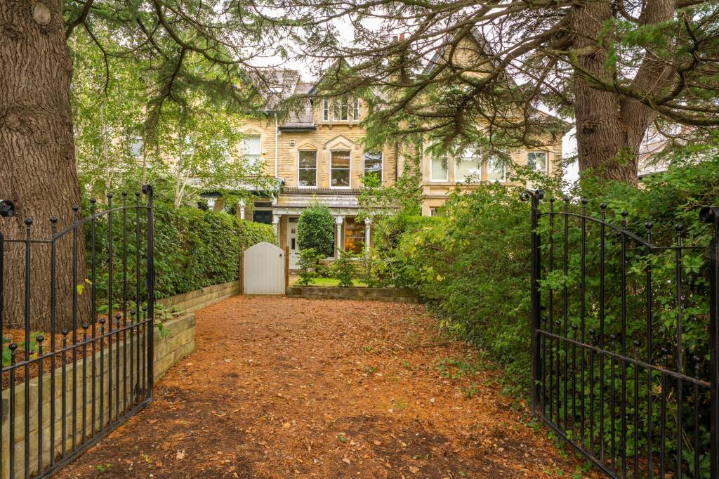 House in Harrogate, Low Harrogate - View 5