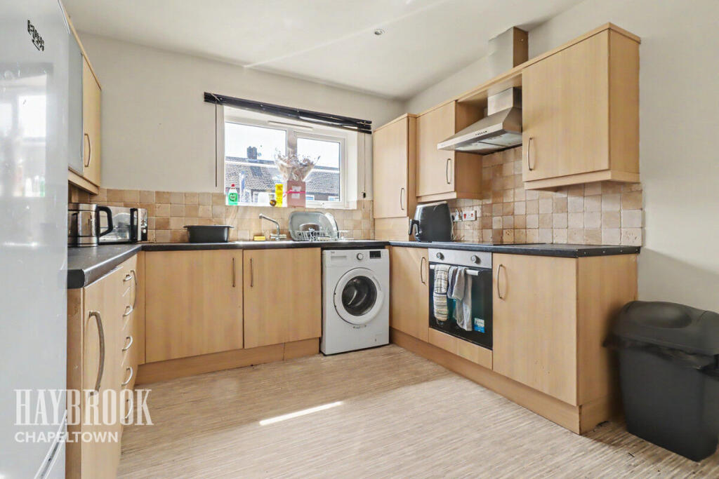 House in Sheffield, Charltonbrook, Ecclesfield - View 3